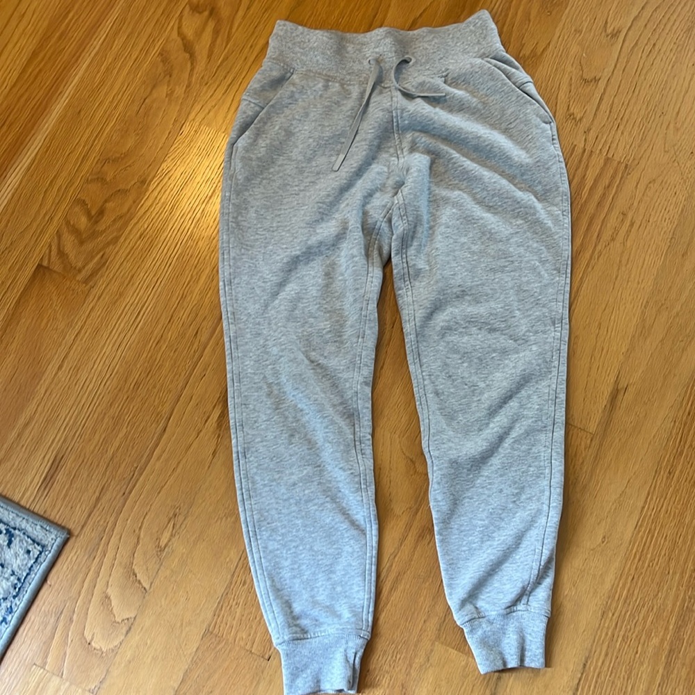 Lululemon Warm down Jogger size 2 light gray Heather LW5ASUS